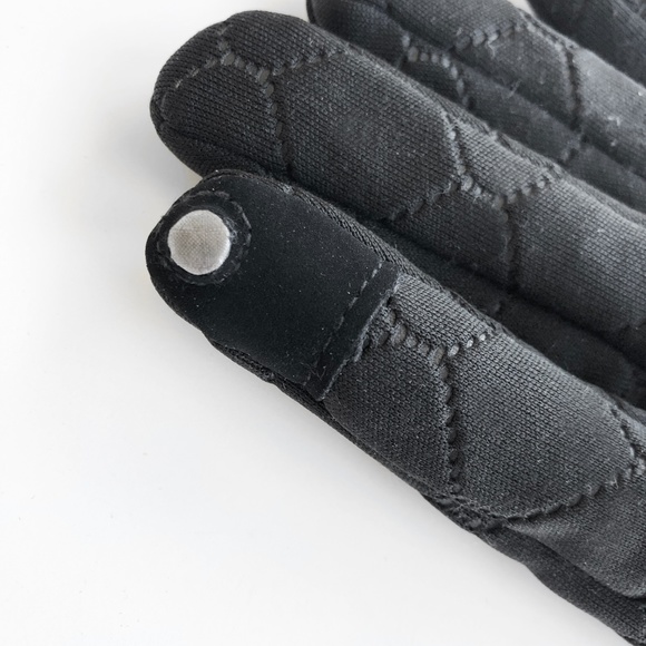 Degrees by 180s Black Quilted Gloves - Picture 5 of 6